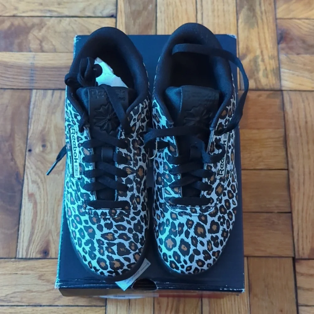Reebok, sz 6, Cheetah print/black sneakers - Picture 2 of 5